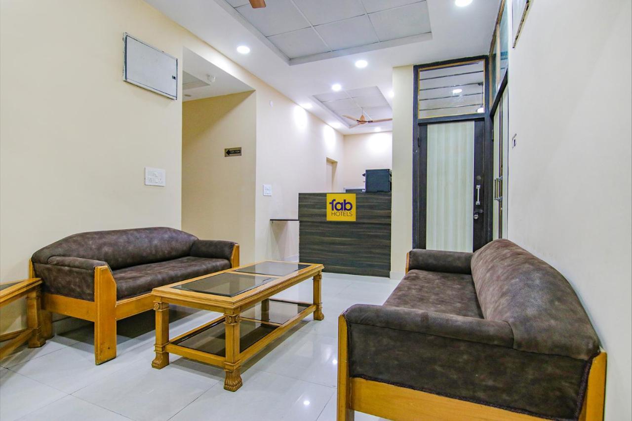 Fabhotel Ashok Vihar - Nr North Campus, Delhi University New Delhi Extérieur photo